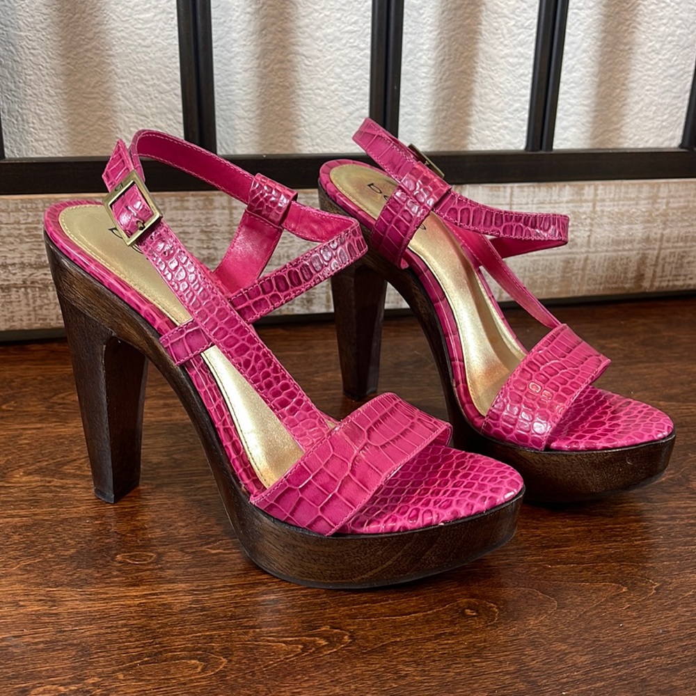 Bebe heels sandals pink 7B